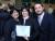 Marcela et son diplôme (!) entourée de sa mère et son frère Cato